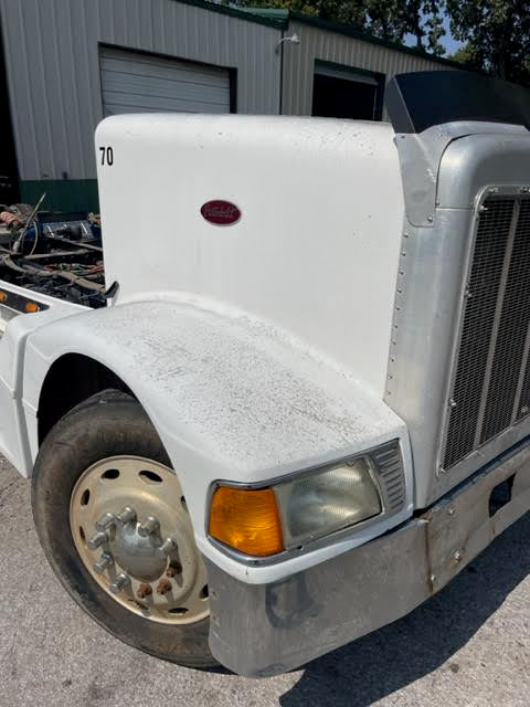 1999 Peterbilt 377 Hood Assembly