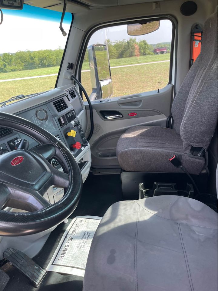 2018 PETERBILT 579