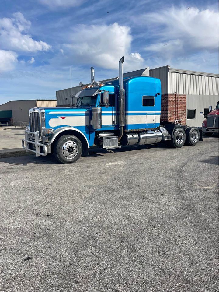 2014 PETERBILT 389