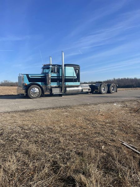 1994 PETERBILT 379